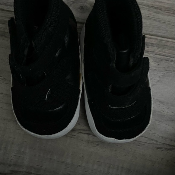 Baby shoes - Picture 4 of 4